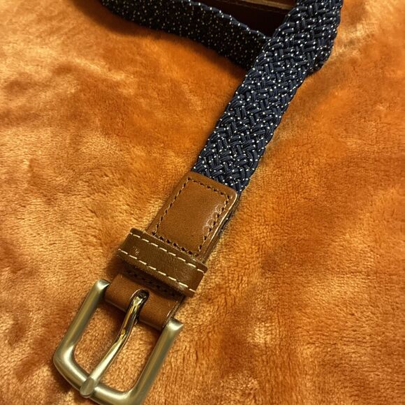 Vineyard Vines Other - Vineyard Vines Belt Braided blue White Speckles size 28 Leather Accents